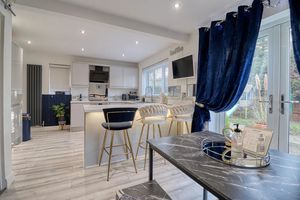 Kitchen/Diner- click for photo gallery